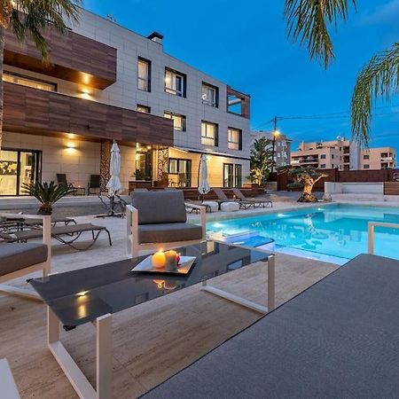 Lusso E Relax Con Piscina A 2 Minuti Dal Mare Apartment Miami Playa Exterior photo