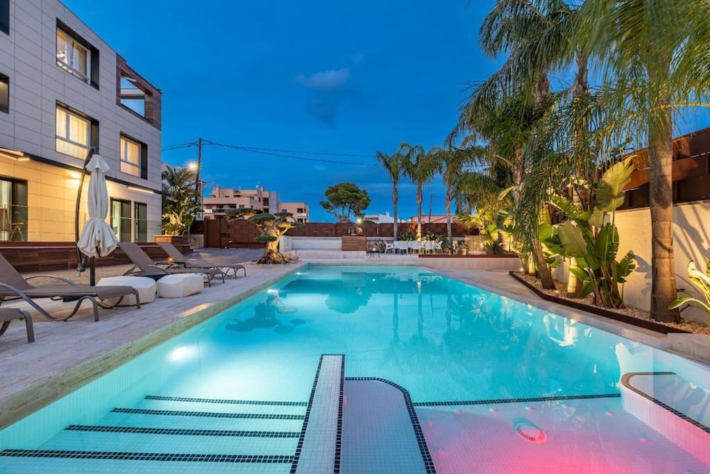 Lusso E Relax Con Piscina A 2 Minuti Dal Mare Apartment Miami Playa Exterior photo