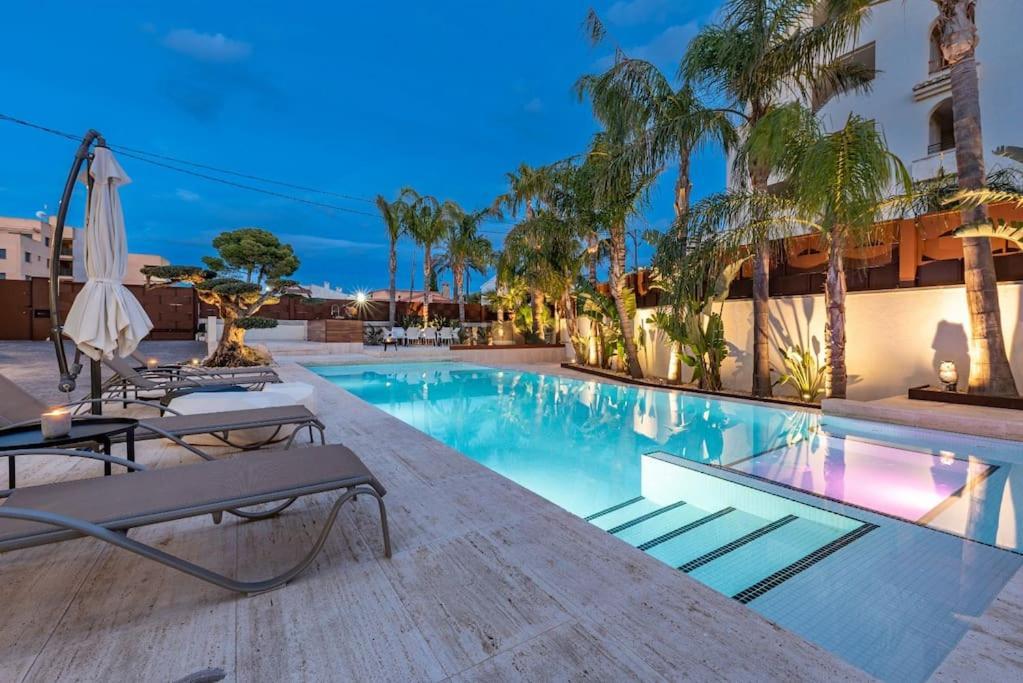Lusso E Relax Con Piscina A 2 Minuti Dal Mare Apartment Miami Playa Exterior photo